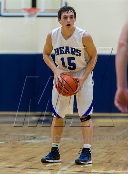 Thumbnail 3 in La Vernia vs. Bandera (UIL 3A Bi-District) photogallery.