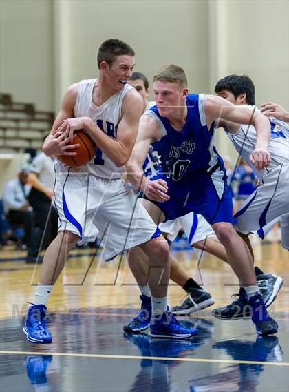 Thumbnail 2 in La Vernia vs. Bandera (UIL 3A Bi-District) photogallery.