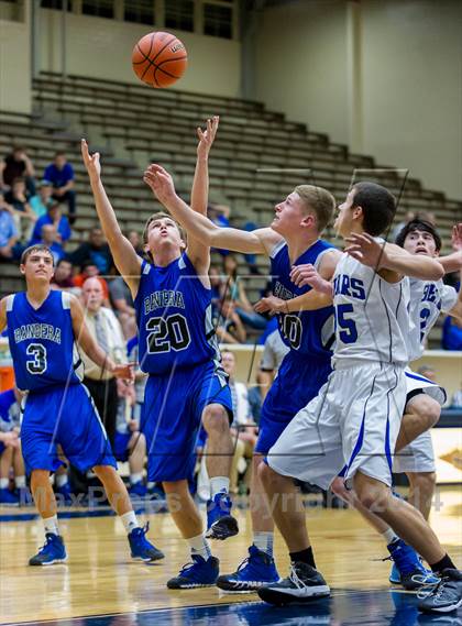 Thumbnail 1 in La Vernia vs. Bandera (UIL 3A Bi-District) photogallery.