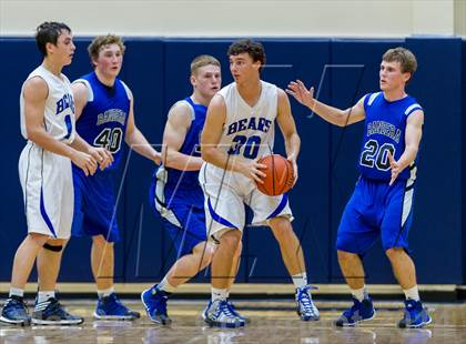 Thumbnail 3 in La Vernia vs. Bandera (UIL 3A Bi-District) photogallery.