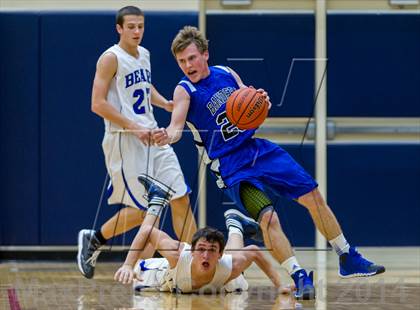 Thumbnail 2 in La Vernia vs. Bandera (UIL 3A Bi-District) photogallery.