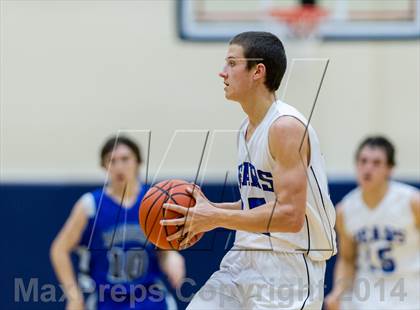 Thumbnail 3 in La Vernia vs. Bandera (UIL 3A Bi-District) photogallery.