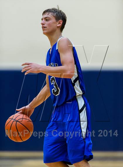 Thumbnail 2 in La Vernia vs. Bandera (UIL 3A Bi-District) photogallery.