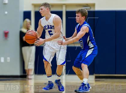 Thumbnail 2 in La Vernia vs. Bandera (UIL 3A Bi-District) photogallery.