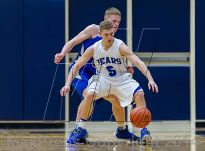 Thumbnail 3 in La Vernia vs. Bandera (UIL 3A Bi-District) photogallery.