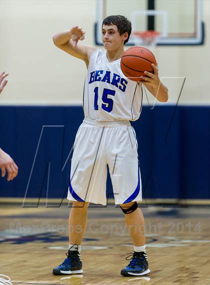 Thumbnail 1 in La Vernia vs. Bandera (UIL 3A Bi-District) photogallery.
