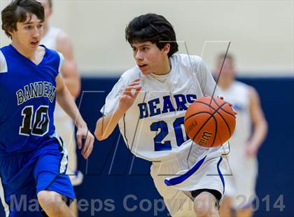 Thumbnail 2 in La Vernia vs. Bandera (UIL 3A Bi-District) photogallery.