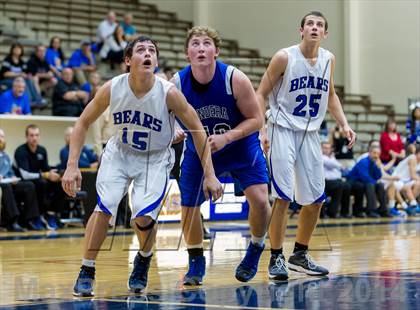 Thumbnail 3 in La Vernia vs. Bandera (UIL 3A Bi-District) photogallery.