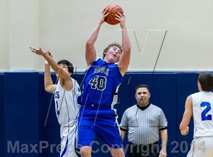Thumbnail 1 in La Vernia vs. Bandera (UIL 3A Bi-District) photogallery.