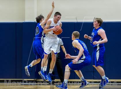 Thumbnail 2 in La Vernia vs. Bandera (UIL 3A Bi-District) photogallery.