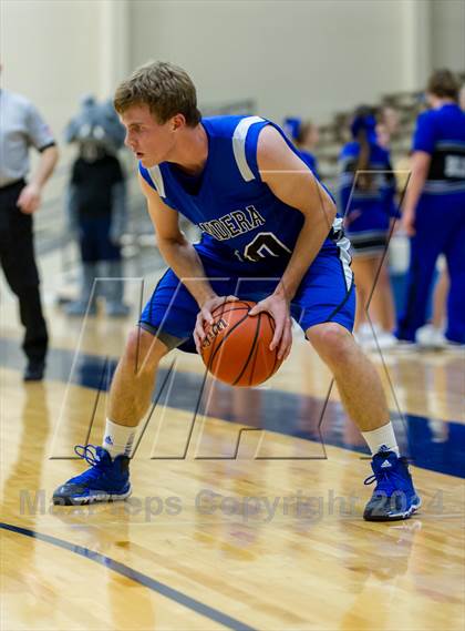 Thumbnail 3 in La Vernia vs. Bandera (UIL 3A Bi-District) photogallery.