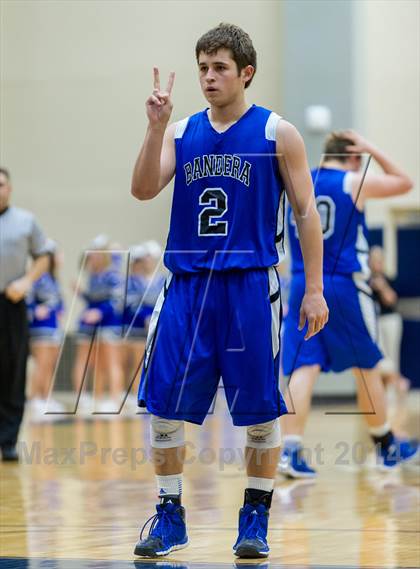 Thumbnail 2 in La Vernia vs. Bandera (UIL 3A Bi-District) photogallery.