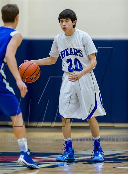 Thumbnail 2 in La Vernia vs. Bandera (UIL 3A Bi-District) photogallery.
