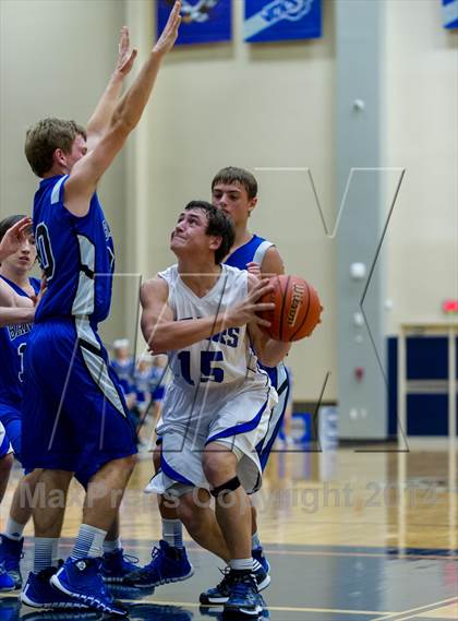 Thumbnail 2 in La Vernia vs. Bandera (UIL 3A Bi-District) photogallery.