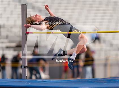 Thumbnail 2 in Ralston Valley Invitational photogallery.