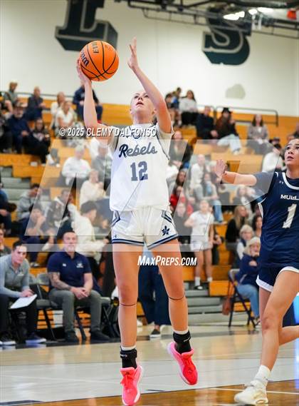 Thumbnail 3 in Mullen @ Columbine photogallery.