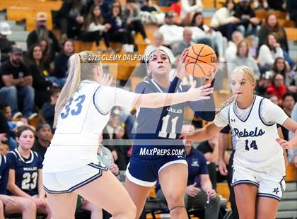 Thumbnail 3 in Mullen @ Columbine photogallery.