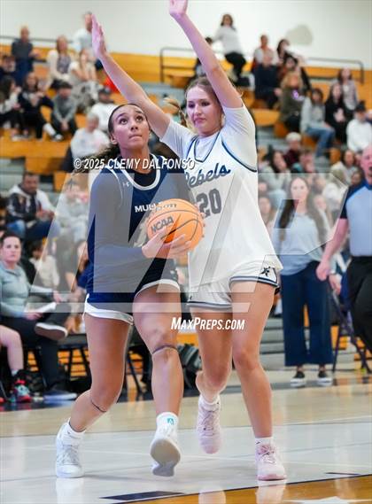 Thumbnail 2 in Mullen @ Columbine photogallery.