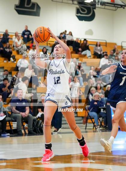 Thumbnail 2 in Mullen @ Columbine photogallery.