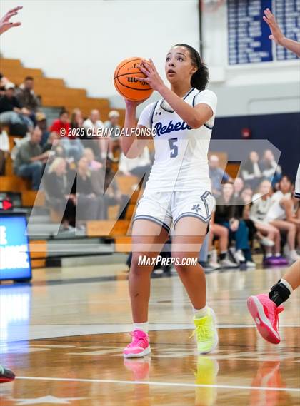 Thumbnail 3 in Mullen @ Columbine photogallery.