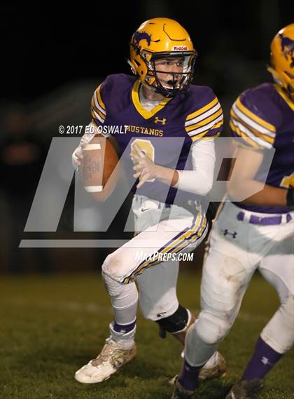 Thumbnail 2 in Middletown vs. Kelseyville (CIF NCS D5 Semifinal) photogallery.
