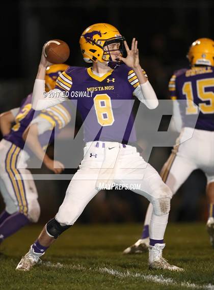 Thumbnail 2 in Middletown vs. Kelseyville (CIF NCS D5 Semifinal) photogallery.