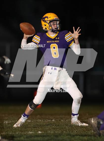 Thumbnail 2 in Middletown vs. Kelseyville (CIF NCS D5 Semifinal) photogallery.