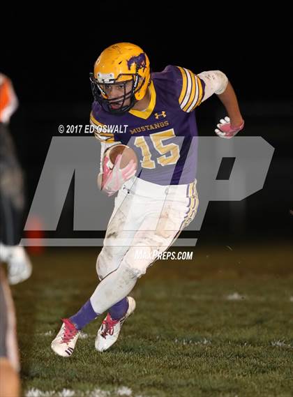Thumbnail 1 in Middletown vs. Kelseyville (CIF NCS D5 Semifinal) photogallery.