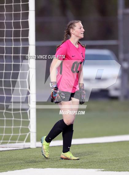 Thumbnail 1 in Dripping Springs vs. Cedar Park (UIL 5A Regional Quarterfinal Playoff) photogallery.