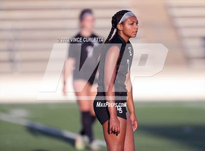 Thumbnail 3 in Dripping Springs vs. Cedar Park (UIL 5A Regional Quarterfinal Playoff) photogallery.