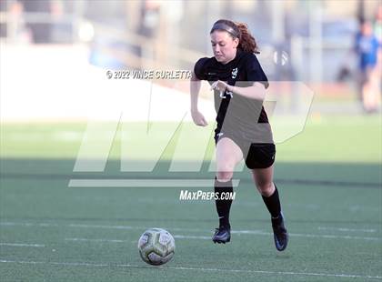 Thumbnail 2 in Dripping Springs vs. Cedar Park (UIL 5A Regional Quarterfinal Playoff) photogallery.