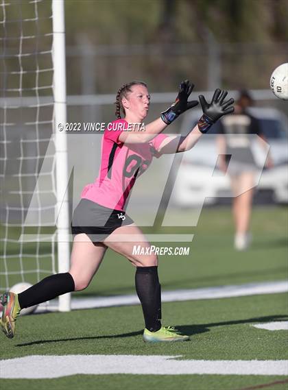 Thumbnail 1 in Dripping Springs vs. Cedar Park (UIL 5A Regional Quarterfinal Playoff) photogallery.