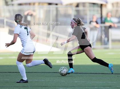 Thumbnail 3 in Dripping Springs vs. Cedar Park (UIL 5A Regional Quarterfinal Playoff) photogallery.