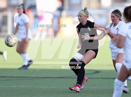 Thumbnail 2 in Dripping Springs vs. Cedar Park (UIL 5A Regional Quarterfinal Playoff) photogallery.