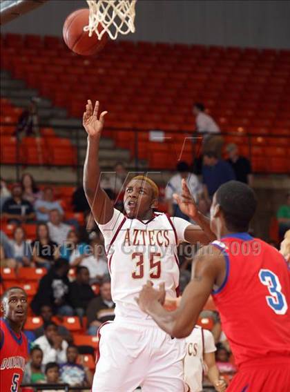 Thumbnail 3 in Duncanville vs El Dorado (Texas 5A Region 1 Semifinal) photogallery.