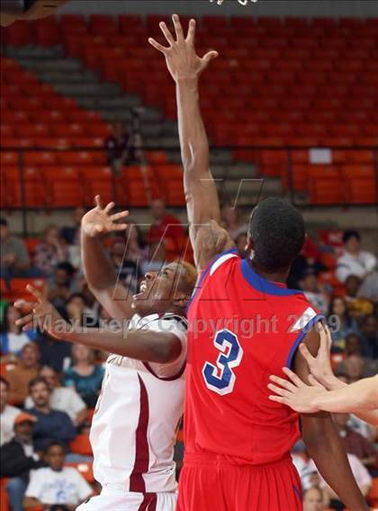 Thumbnail 3 in Duncanville vs El Dorado (Texas 5A Region 1 Semifinal) photogallery.