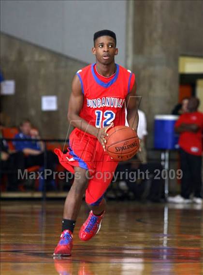 Thumbnail 2 in Duncanville vs El Dorado (Texas 5A Region 1 Semifinal) photogallery.