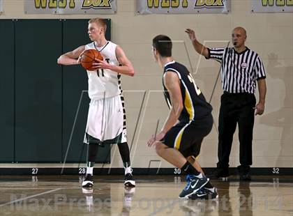 Thumbnail 1 in Hamilton vs. Zeeland West photogallery.