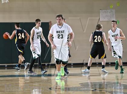 Thumbnail 3 in Hamilton vs. Zeeland West photogallery.
