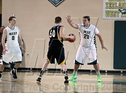 Thumbnail 3 in Hamilton vs. Zeeland West photogallery.