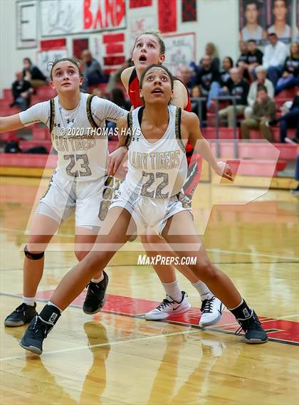 Thumbnail 2 in Argyle vs. Snyder (UIL Class 4A Area Playoff) photogallery.