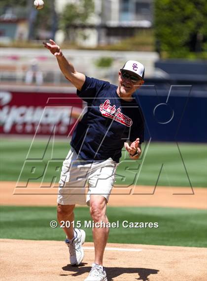 Thumbnail 1 in Grossmont @ Steele Canyon photogallery.