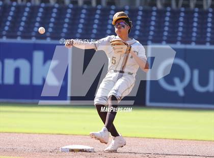 Thumbnail 3 in Bishop's vs. Francis Parker (at Petco Park) photogallery.