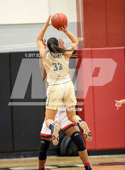 Thumbnail 3 in Yucaipa vs. Great Oak (Mustang Tip-Off Classic) photogallery.