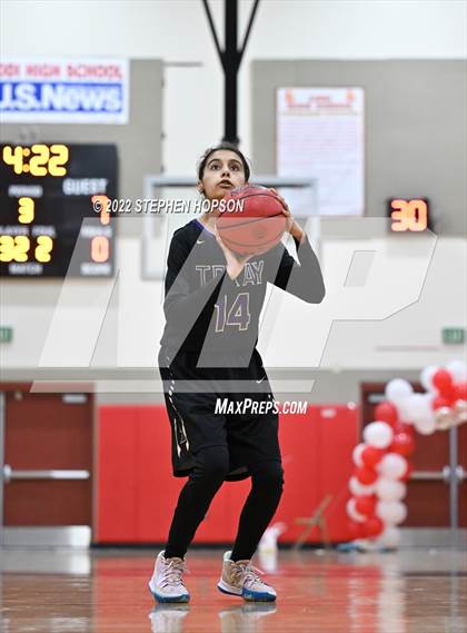 Thumbnail 1 in Tokay @ Lodi photogallery.