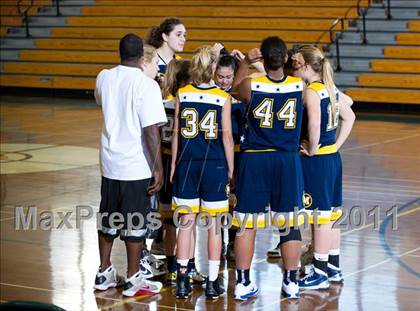 Thumbnail 1 in La Salle vs Menlo (Santa Barbara Tournament of Champions) photogallery.