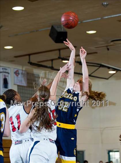 Thumbnail 3 in La Salle vs Menlo (Santa Barbara Tournament of Champions) photogallery.