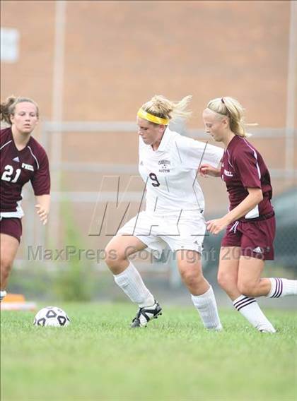 Thumbnail 3 in Clarkstown South vs. O'Neill (Nanuet Tourney) photogallery.