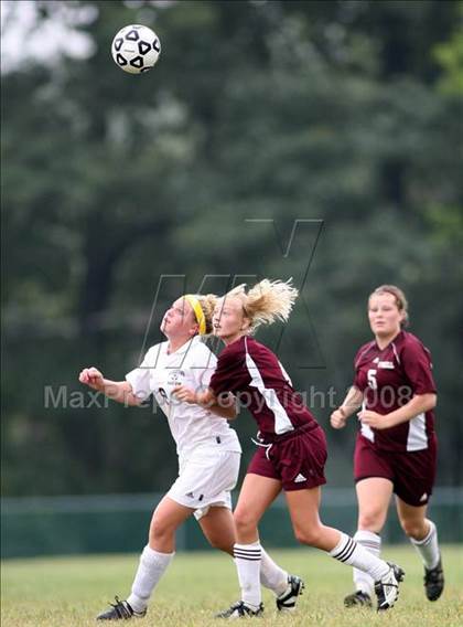 Thumbnail 3 in Clarkstown South vs. O'Neill (Nanuet Tourney) photogallery.