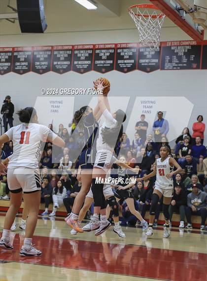 Thumbnail 1 in Notre Dame (SO) @ Harvard-Westlake photogallery.